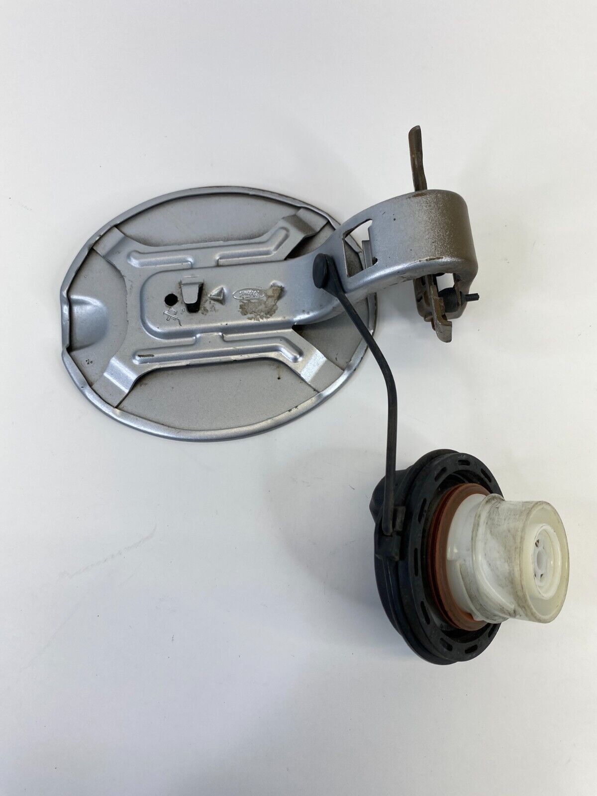 2008-2011 Ford Focus Sedan Fuel Filler Gas Door Lid Cover w/ Cap OEM