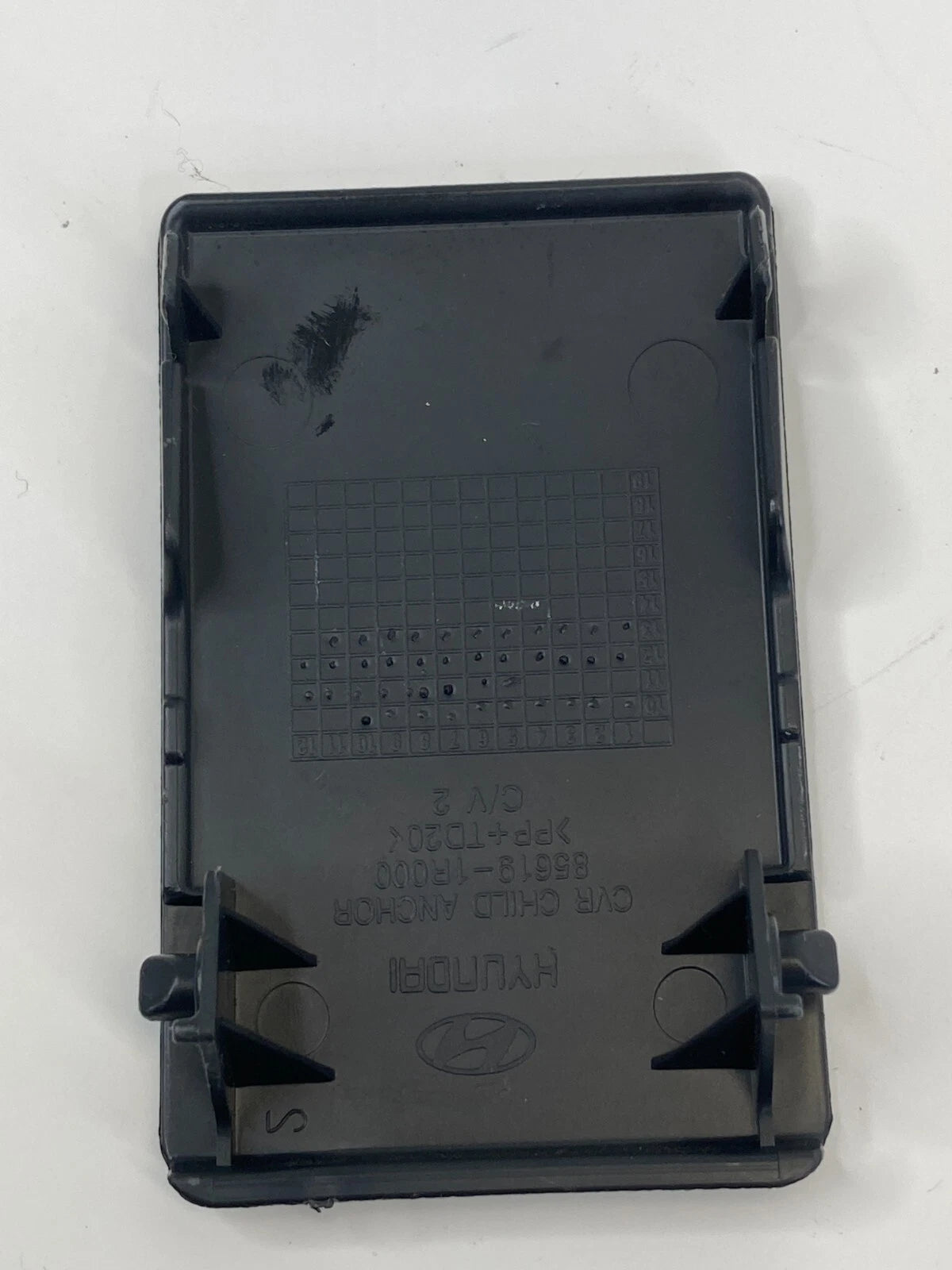 2012-217 HYUNDAI ACCENT REAR SEAT CHILD RESTRAINT ANCHOR COVER TRIM 85619-1R000
