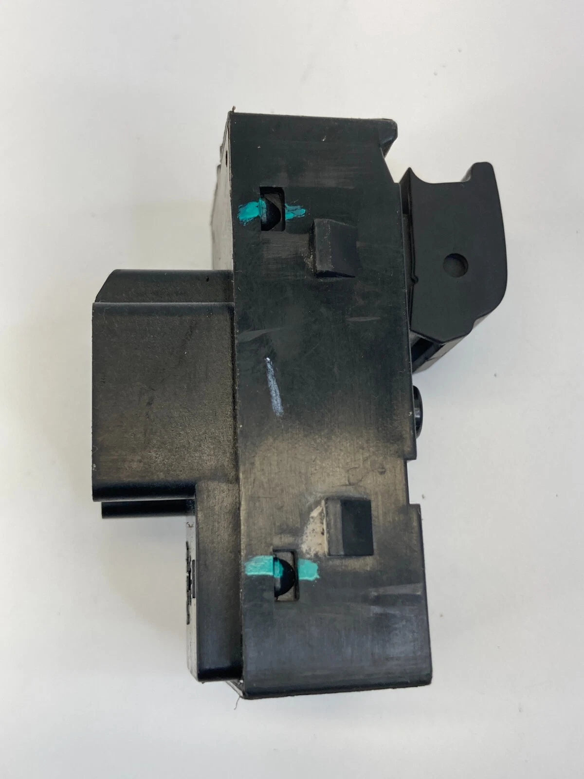 2010-2017 CHEVROLET EQUINOX REAR LEFT DOOR WINDOW CONTROL SWITCH 13305368 OEM