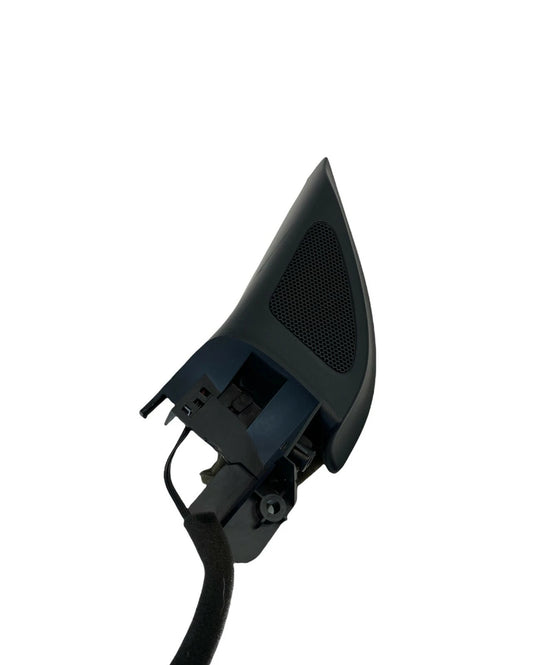 2005-2010 VOLKSWAGEN JETTA FRONT LEFT SIDE DOOR MIRROR CORNER TRIM W/ TWEETER