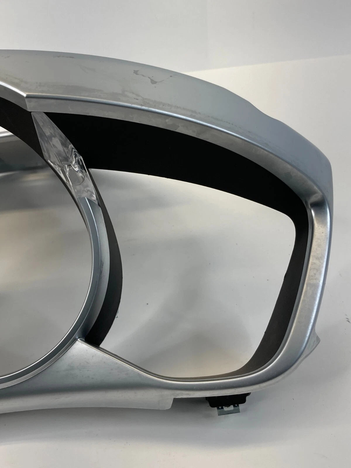 2010-2012 CADILLAC SRX SPEEDOMETER INSTRUMENT CLUSTER DASH BEZEL TRIM 15894295
