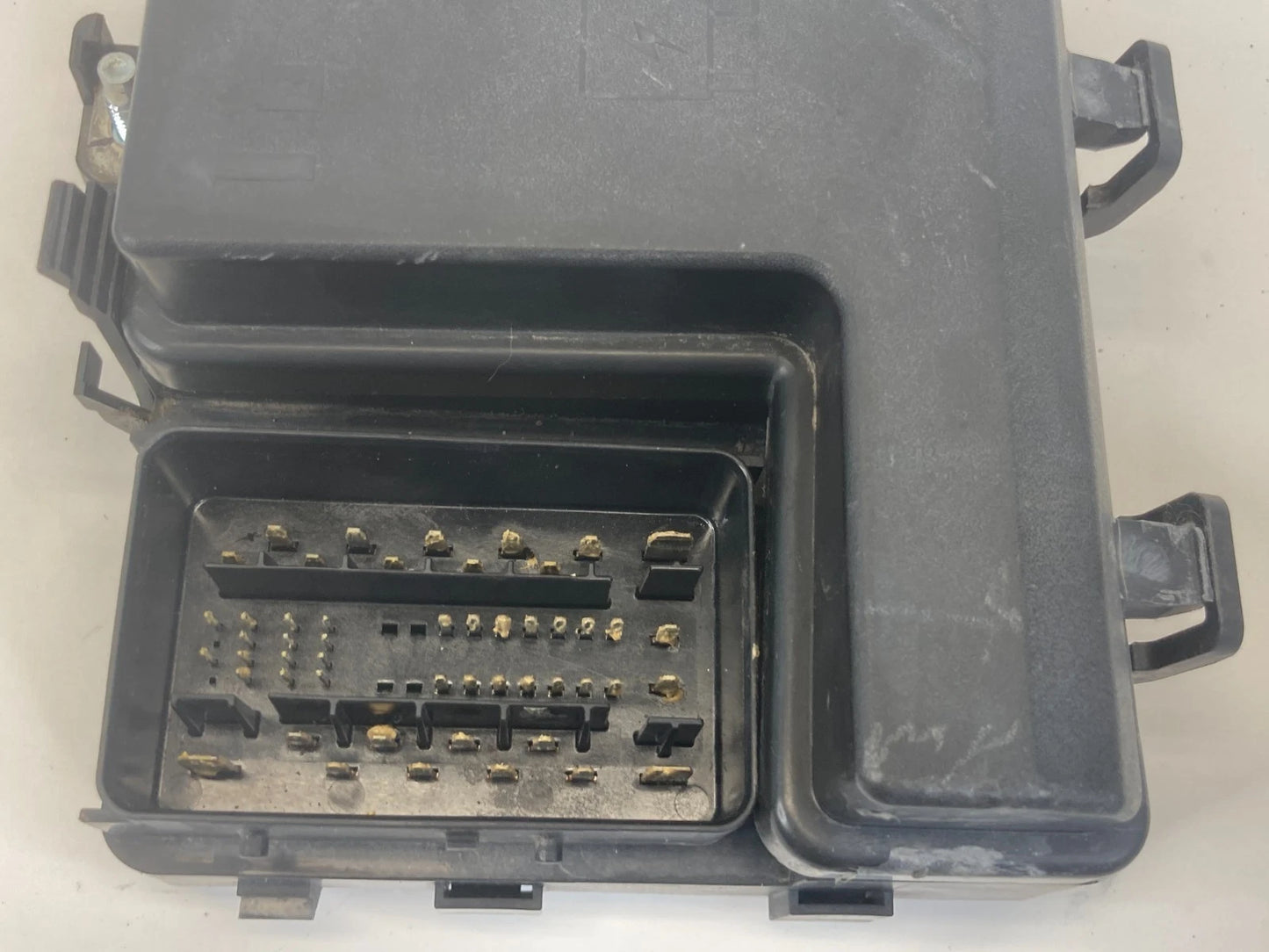 2013 2014 FORD FUSION 1.6L ENGINE FUSE BOX RELAY JUNCTION BLOCK DG9T14A067BF OEM