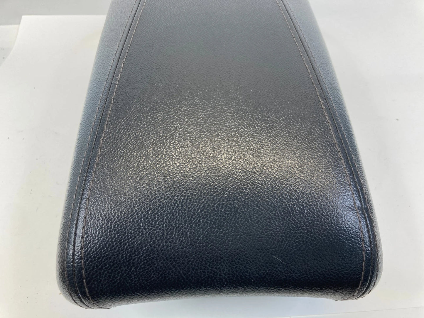 2011-2014 HYUNDAI SONATA CENTER CONSOLE ARMREST ARM REST LID STORAGE OEM