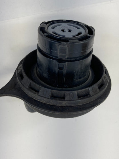 1998-2004 Lincoln Navigator 5.4L V8 SUV Gas Fuel Tank Filler Cap Assembly OEM