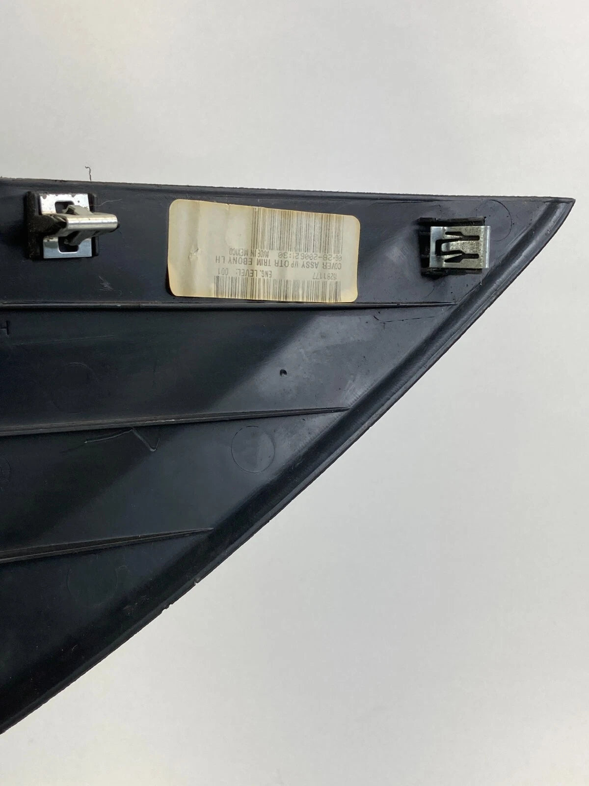 2007-2011 CHEVROLET HHR OUTER DASH LEFT DRIVER END CAP COVER TRIM PANEL 22711219