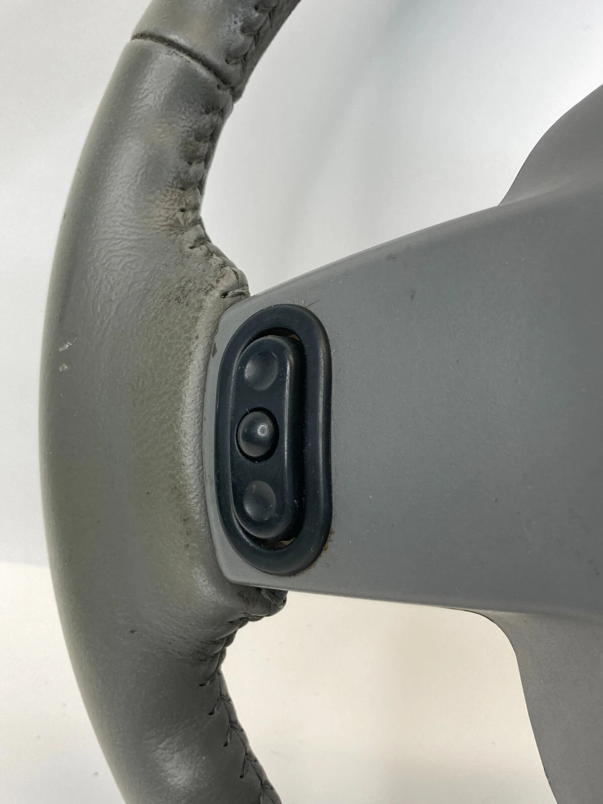 2005 2006 2007 JEEP GRAND CHEROKEE STEERING WHEEL ASSY LEATHER GRAY OEM