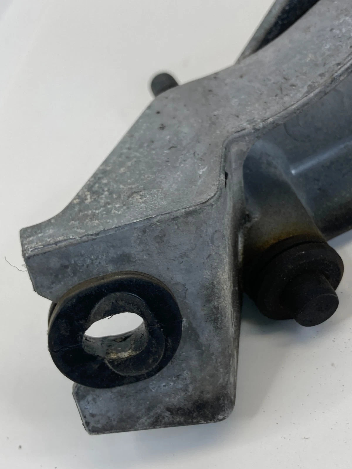 2007-2009 CADILLAC SRX FRONT WINDSHIELD WIPER MOTOR W/ TRANSMISSION 15844377 OEM