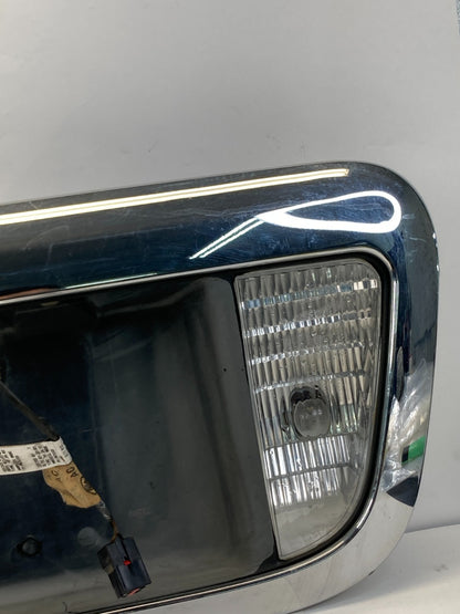 03-06 Lincoln Navigator Rear Trunk Lid License Light Plate Finish Panel Molding