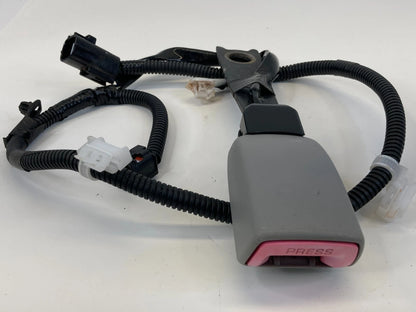 2008-2010 TOYOTA HIGHLANDER FRONT LEFT DRIVER SEAT BELT BUCKLE ASSEMBLY OEM
