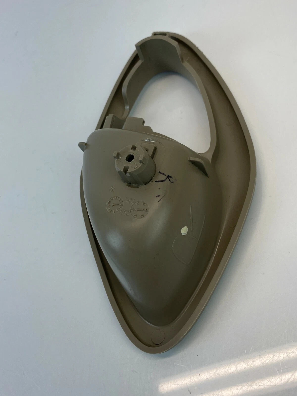 2005 2006 2007 MERCURY MARINER REAR RIGHT SIDE INTERIOR DOOR HANDLE COVER BEZEL