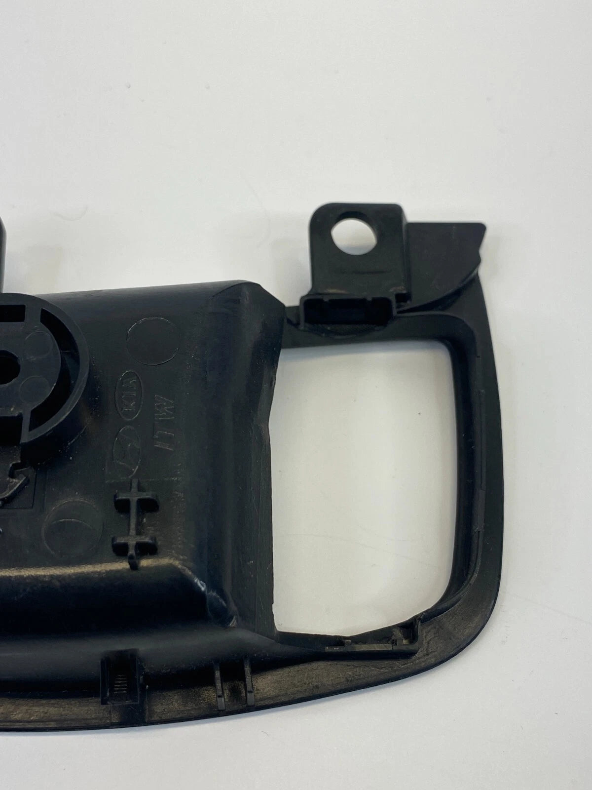 2011-2016 HYUNDAI ELANTRA REAR LEFT INNER DOOR HANDLE TRIM BEZEL 83611-MD100 OEM