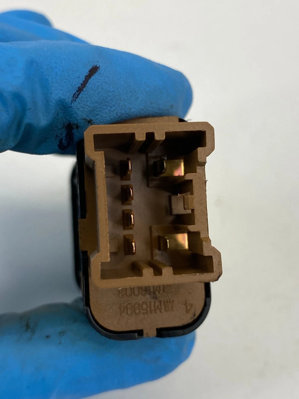 2004 2005 Honda Pilot EX SUV 4-DR Front Left Heated Control Switch Assembly OEM