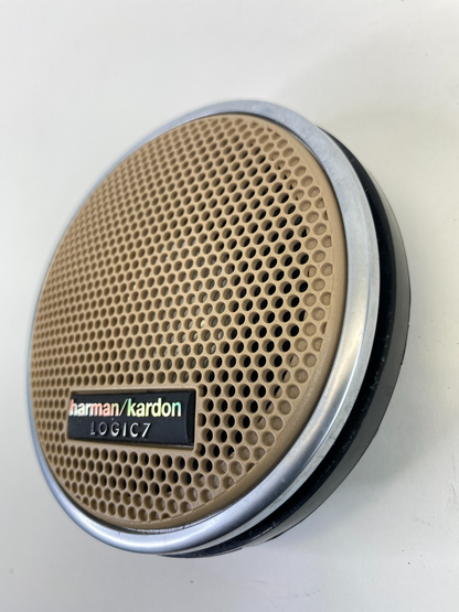 2005 2006 Range Rover Rear Right Side Door Audio Speaker Assy XQM500180 OEM