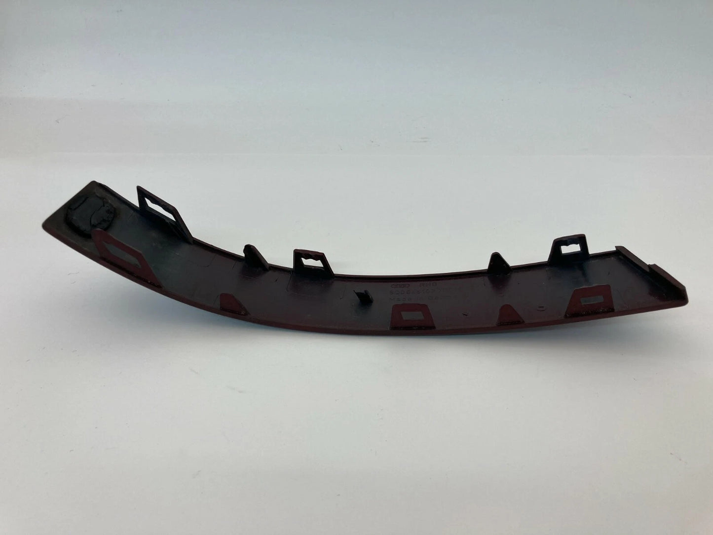 96-01 AUDI A4 QUATTRO 00-02 AUDI S4 REAR RIGHT TAILLIGHT LOWER TRIM MOLDING OEM