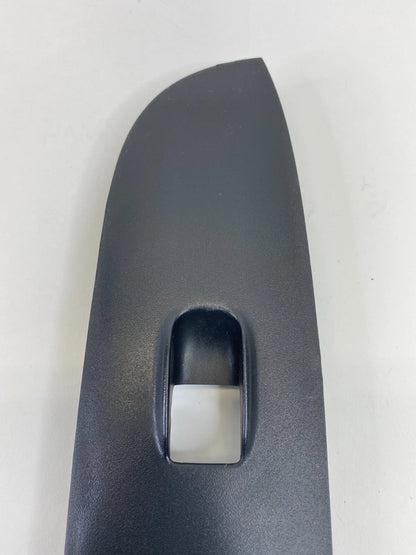 2002-2006 HONDA CR-V CRV FRONT RIGHT PASSENGER WINDOW SWITCH BEZEL TRIM COVER