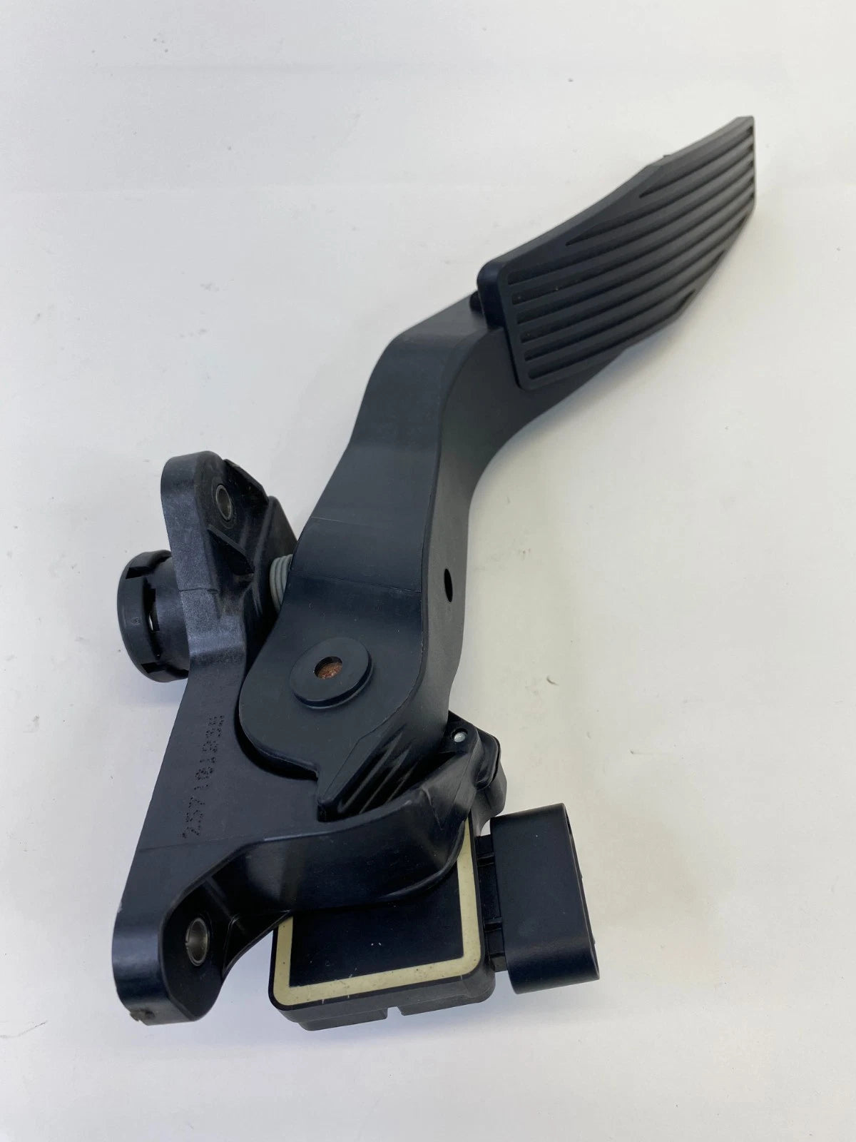 2004-2012 CHEVROLET MALIBU 2.4L L4 A/T ACCELERATOR GAS PEDAL POSITION SENSOR