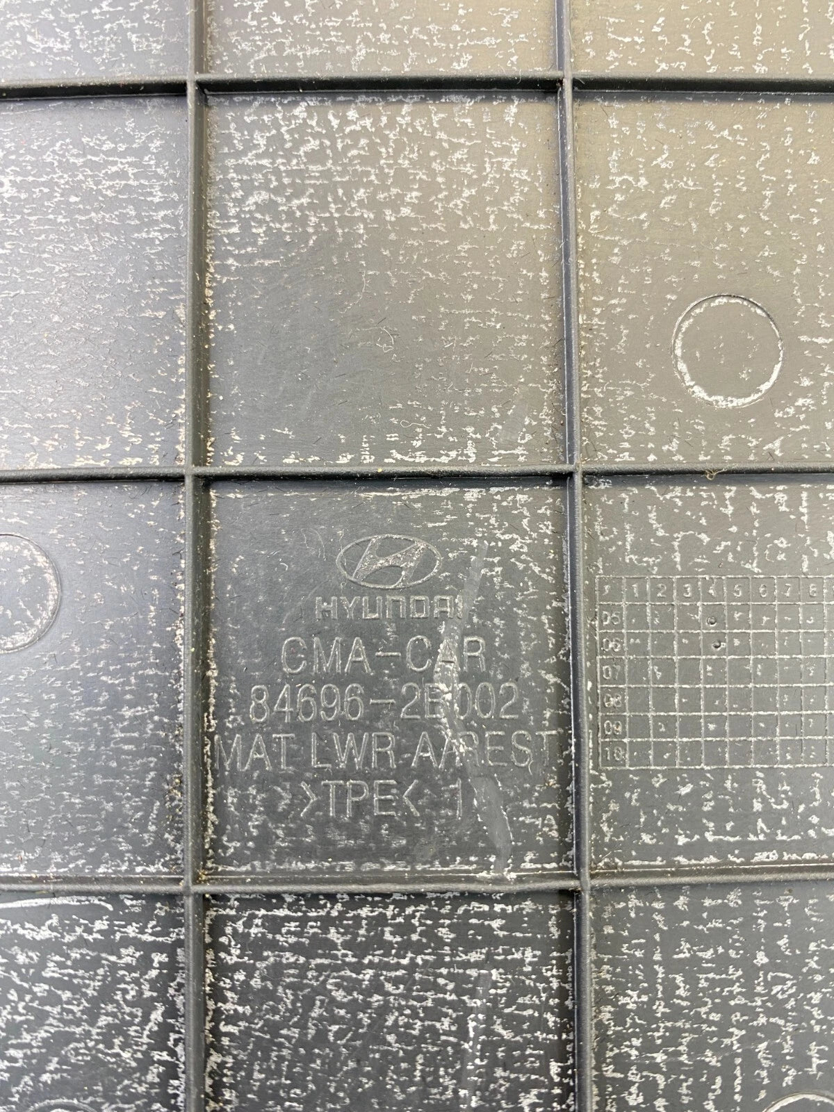 2007-2009 HYUNDAI SANTA FE CENTER CONSOLE MAT TRAY LINER INSERT 84696-2B002 OEM