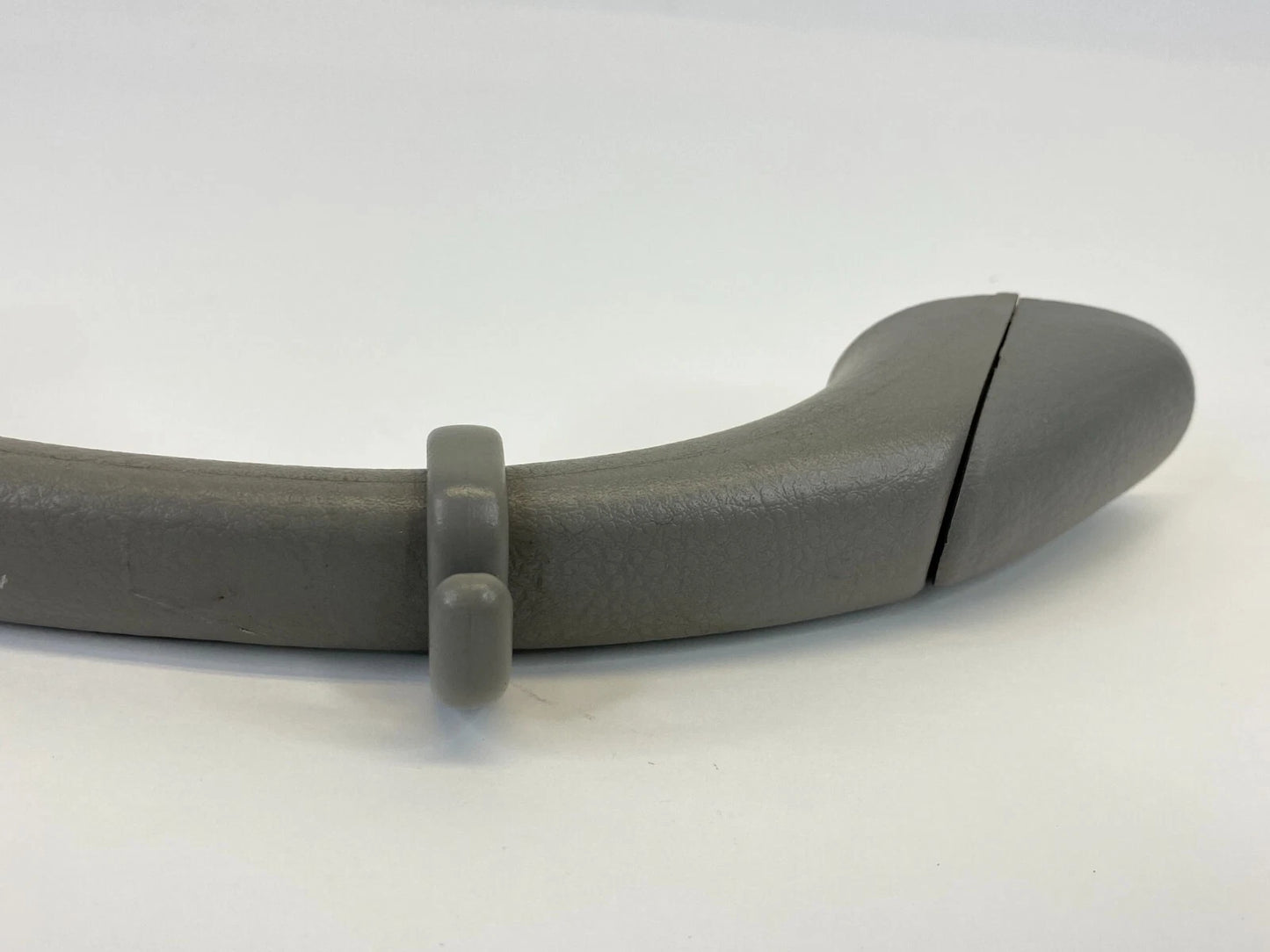 2004 2005 TOYOTA RAV4 ROOF REAR RIGHT PASSENGER INNER GRAB HANDLE OEM