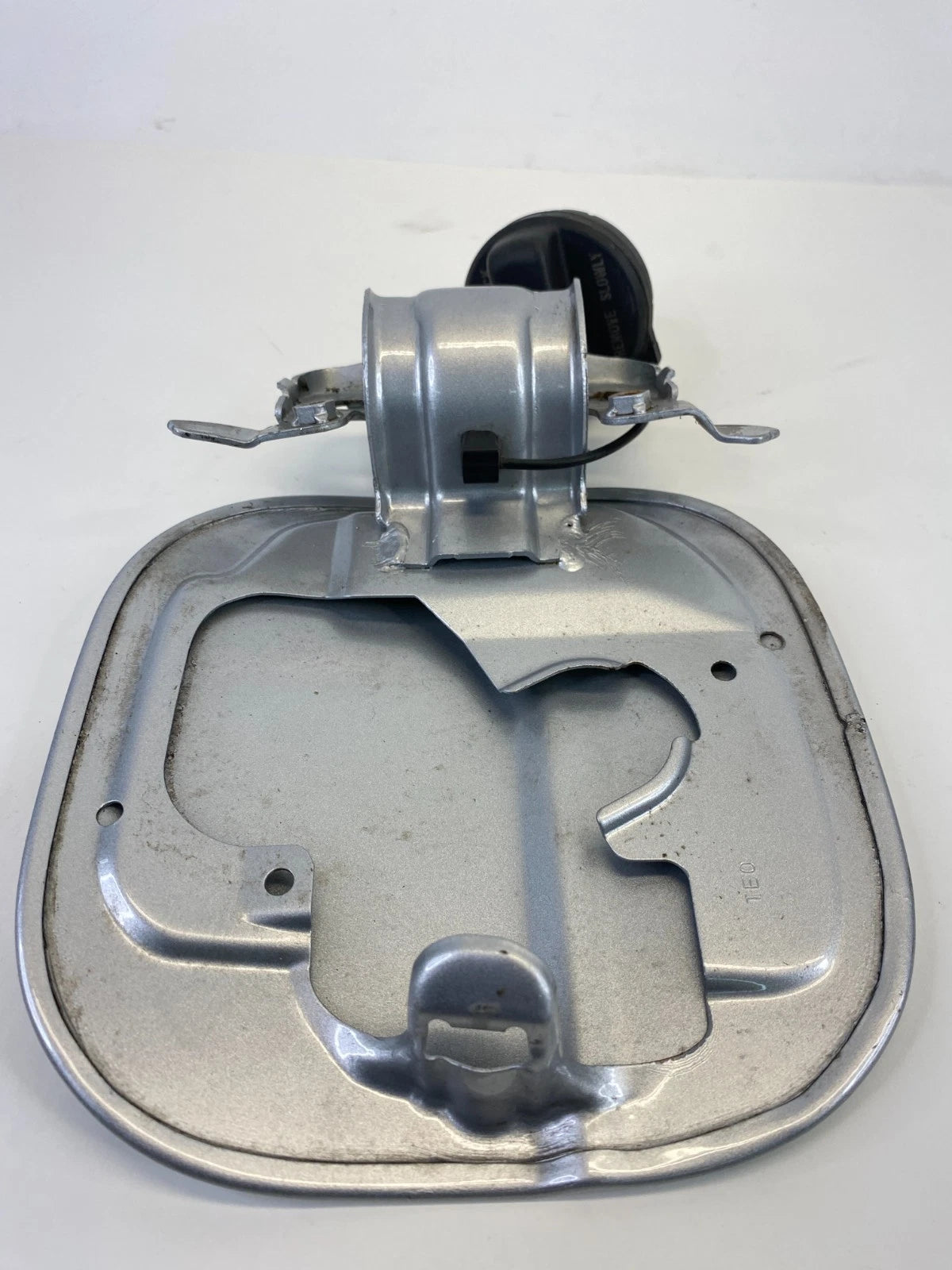 2008 09 10 11 2012 Honda Accord Coupe Fuel Filler Door Gas Lid Cover w/ Cap OEM