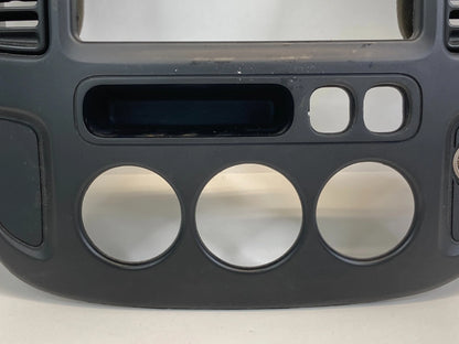 01-03 FORD ESCAPE DASH RADIO AC CLIMATE CONTROL BEZEL TRIM PANEL 2L847804302AK