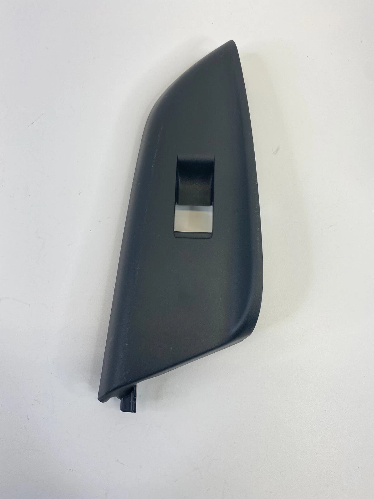 2015-2020 HONDA FIT 16-22 HR-V REAR RIGHT SIDE DOOR WINDOW SWITCH BEZEL TRIM OEM