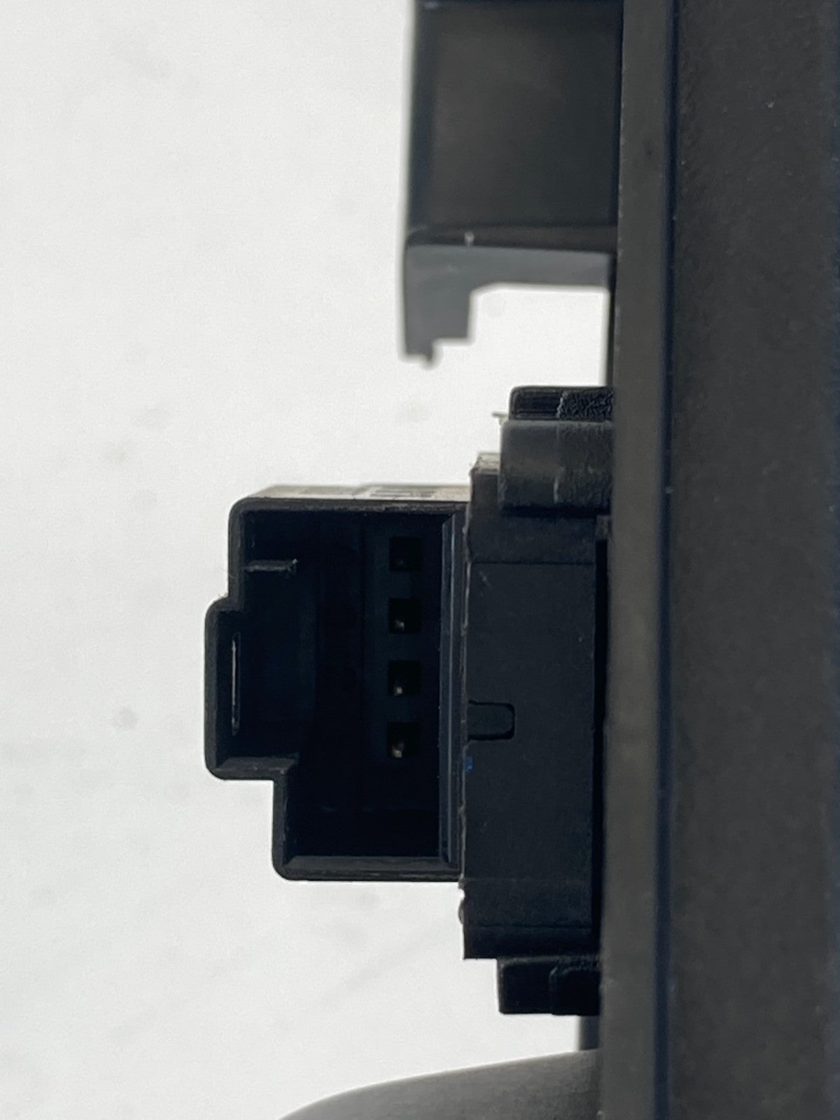 2012-2015 Volkswagen Passat Front Right Side Interior Door Handle w/ Tweeter OEM