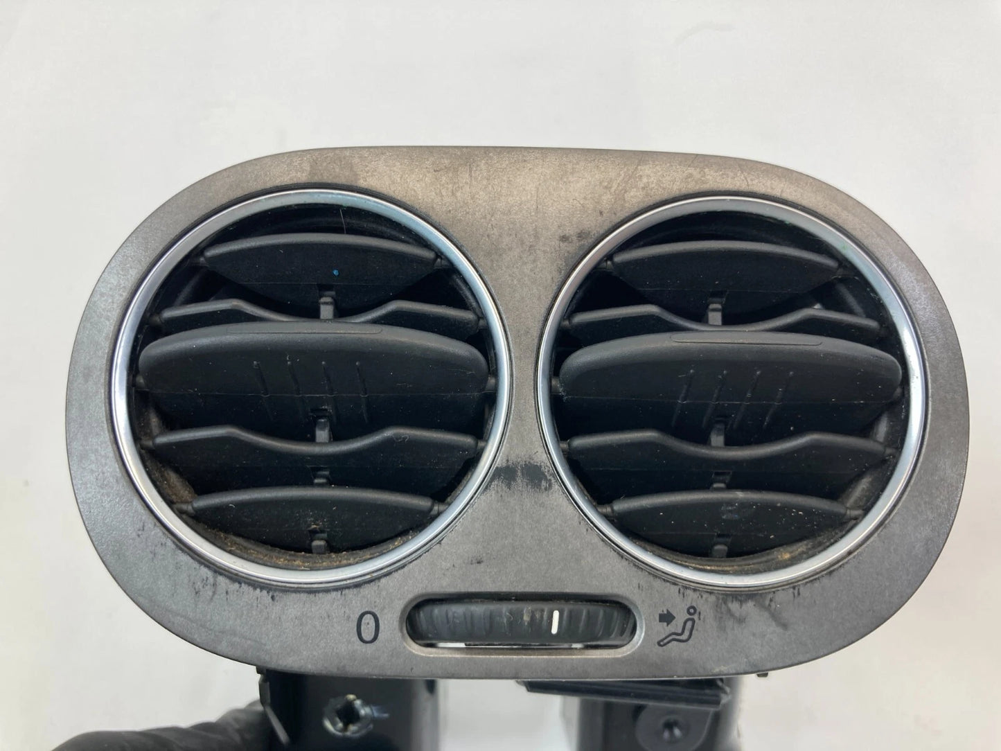 2009-2011 VW VOLKSWAGEN TIGUAN REAR CENTER CONSOLE A/C AIR VENT OUTLET 5N0819203
