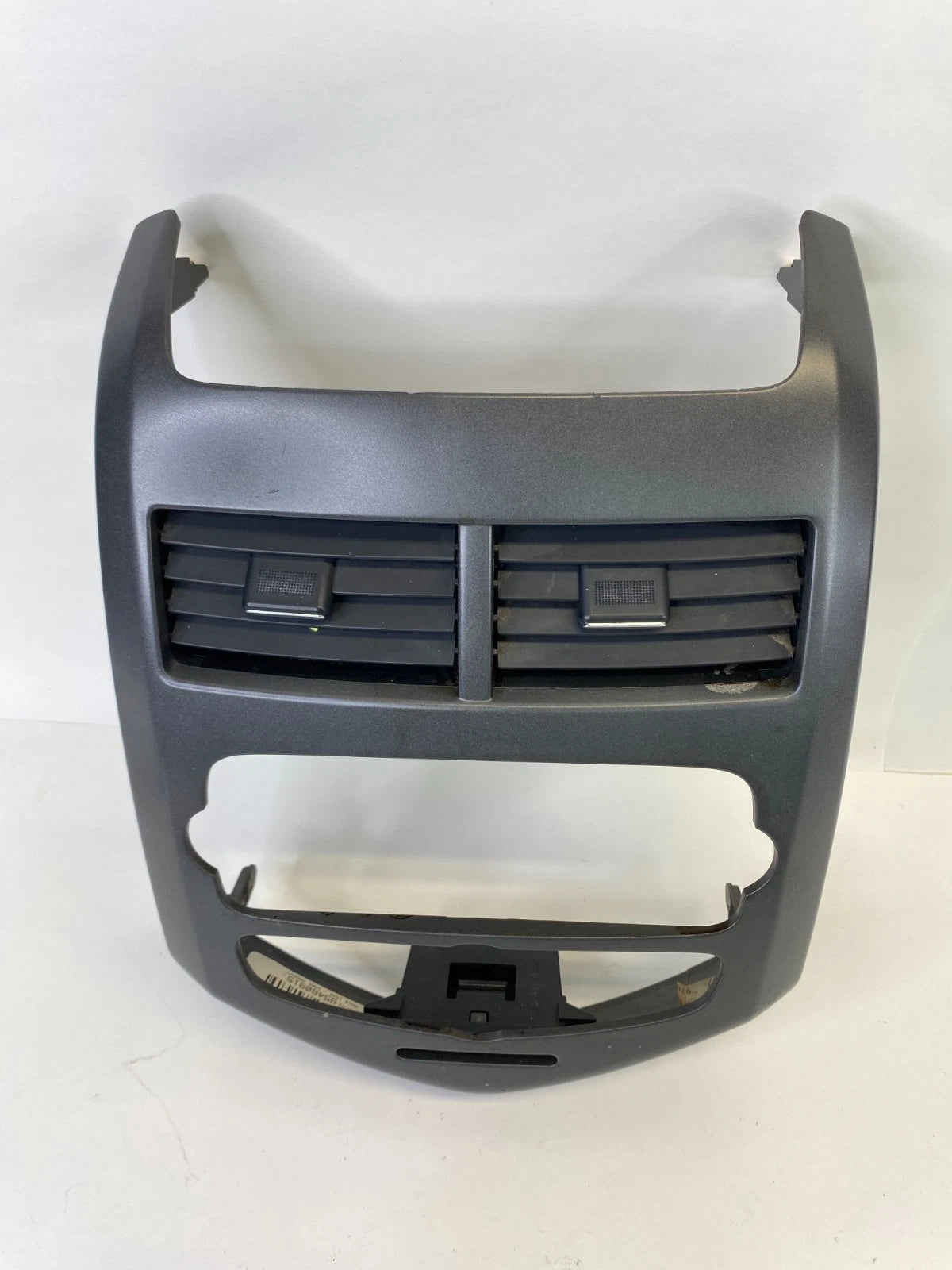 2012-2016 CHEVROLET SONIC CENTER DASH RADIO BEZEL TRIM W/ AIR VENTS OEM
