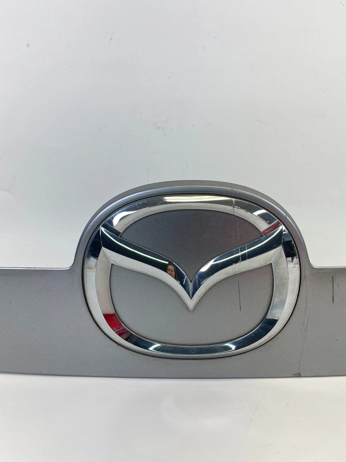 10-12 MAZDA CX-7 LIFTGATE TAILGATE TRUNK LID LICENSE LIGHT PLATE FINISH MOLDING