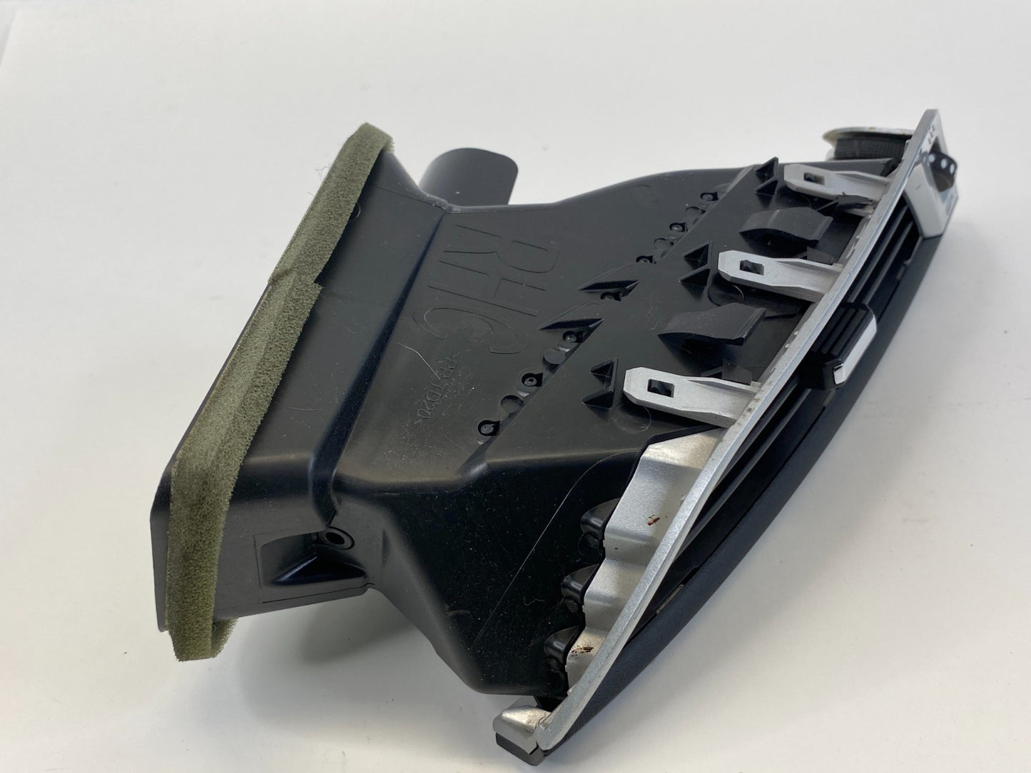 2010-2017 GMC Terrain Center Dash Right Passenger Side A/C Heat Air Vent Grill