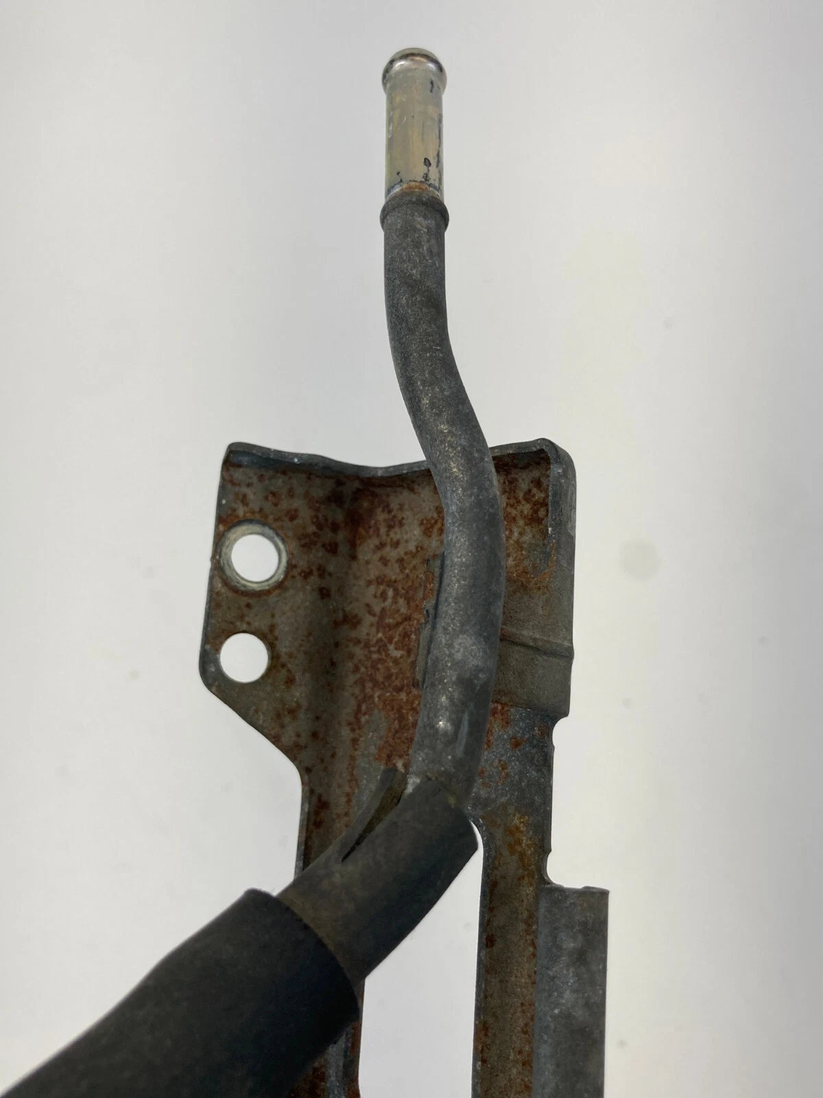 2006 2007 TOYOTA HIGHLANDER HYBRID 3.3 EMISSION SYSTEM VACUUM SWITCH SET BRACKET