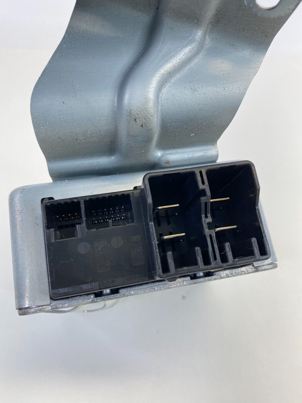 2010 2011 Toyota Prius 1.8L L4 AT Power Steering Control Module 89650-47240 OEM