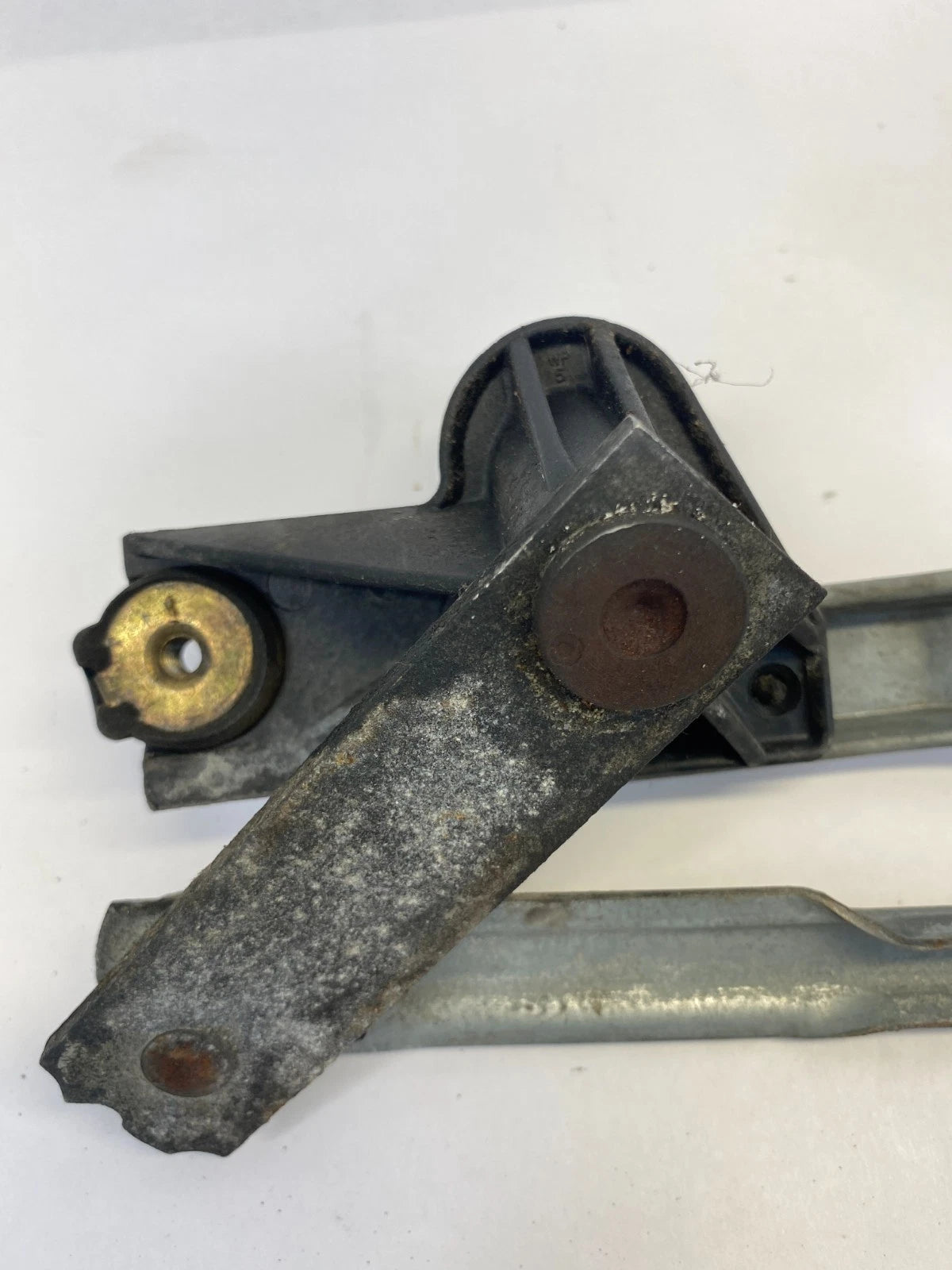 2003 03 CHEVY TAHOE YUKON FRONT WINDSHIELD WIPER MOTOR W/ LINKAGE 15166514 OEM