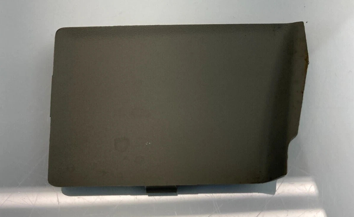 08-11 FORD FOCUS REAR RIGHT SIDE INNER DOOR HANDLE TRIM PANEL COVER 8L847822620