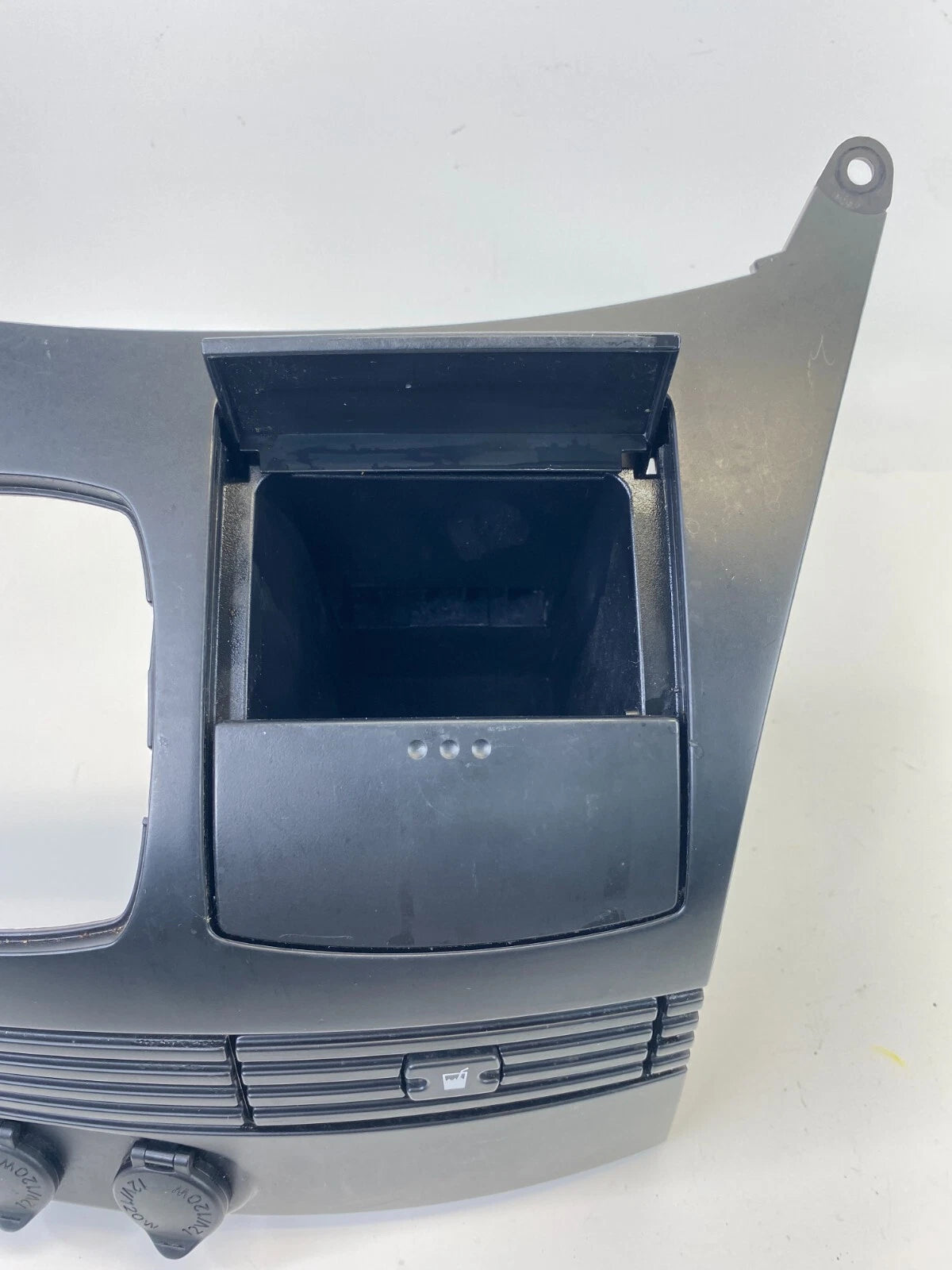 04-10 TOYOTA SIENNA CENTER DASH SHIFTER CUBBY BEZEL & CUPHOLDER 55633AE010 OEM