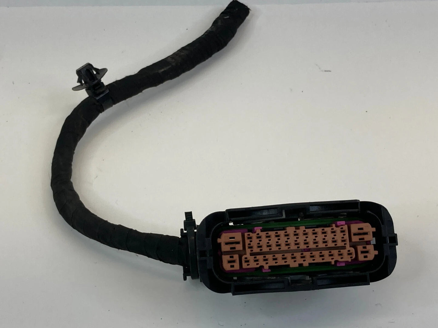 2011-2013 HYUNDAI SONATA 2.4L ABS PUMP PLUG HARNESS CONNECTOR 13598002 OEM
