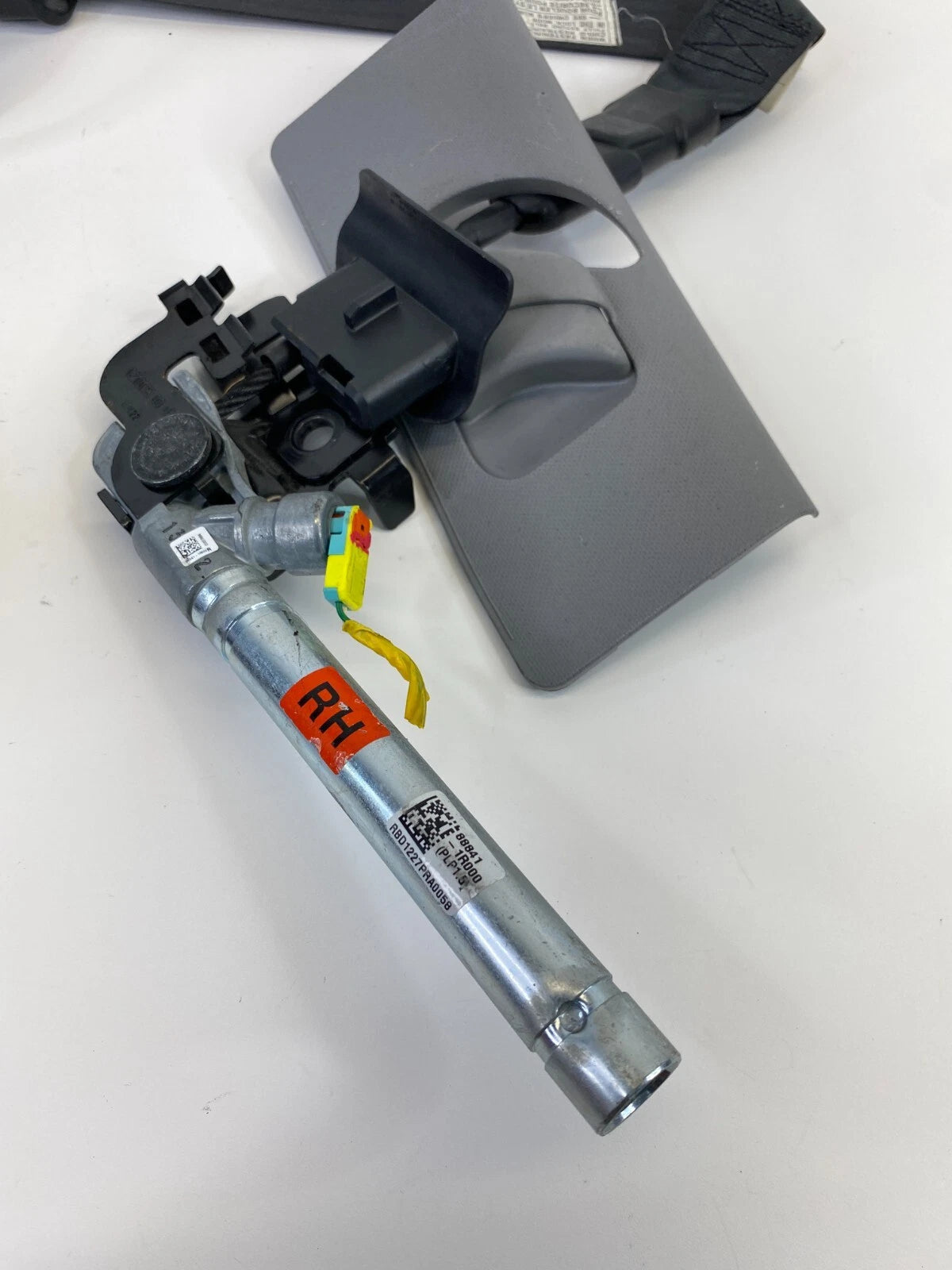 12-17 HYUNDAI ACCENT SEDAN FRONT RIGHT SIDE SEAT BELT RETRACTOR 88880-1R600RY