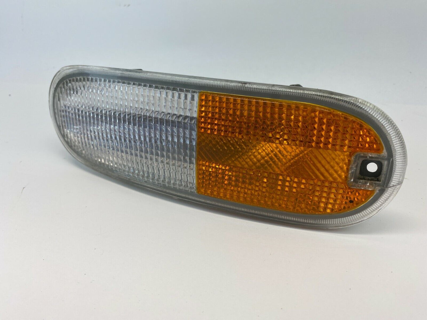 1998-2005 VW Volkswagen Beetle Left Driver Turn Signal Light Lamp 12-5096 LH OEM