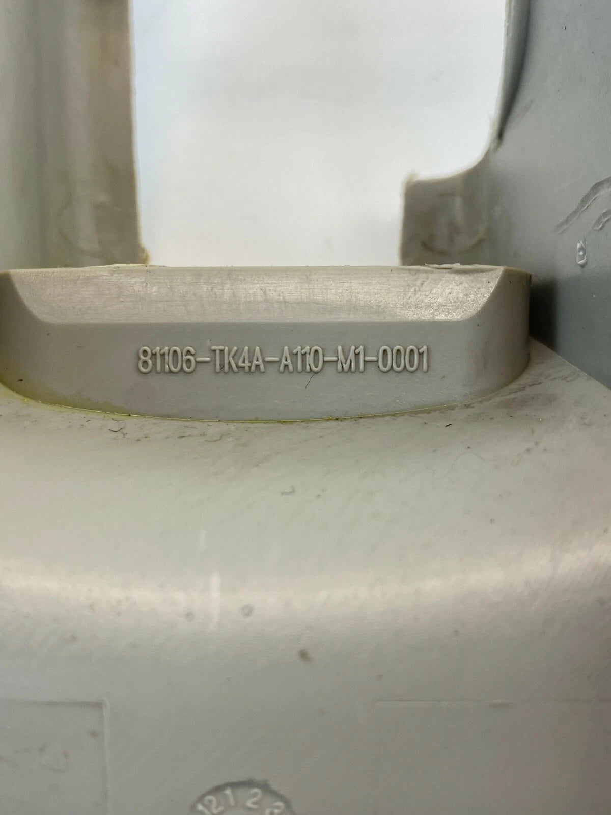 2009 2010 2011 ACURA TL FRONT RIGHT SEAT INNER END COVER 81106-TK4A-A11 OEM