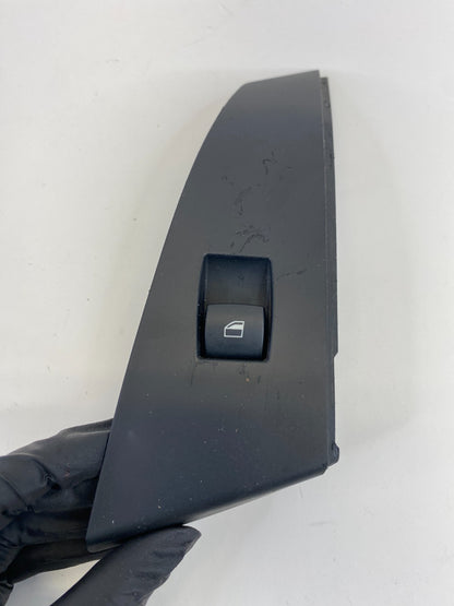 2006 2007 BMW 530xi Rear Left Door Power Window Switch w Bezel 6951966AI