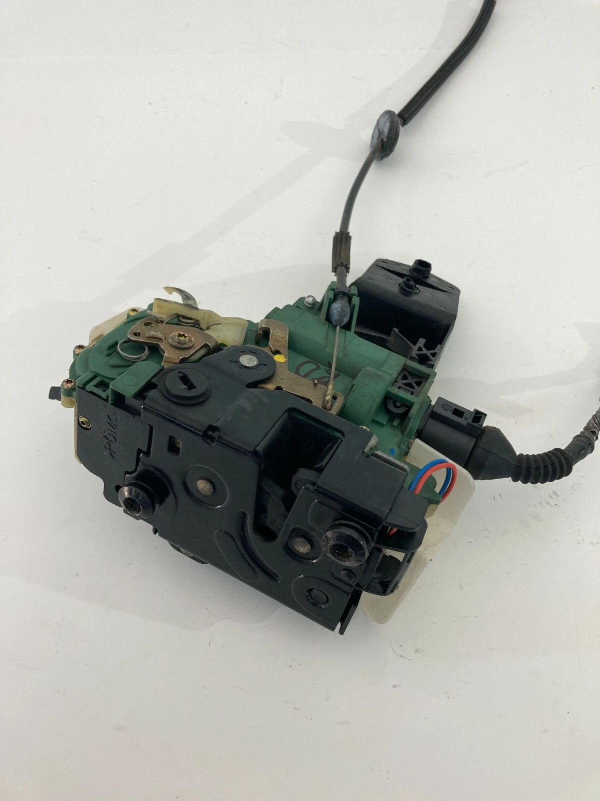 2001-2005 VOLKSWAGEN PASSAT REAR LEFT BACK SIDE DOOR LOCK LATCH ACTUATOR OEM