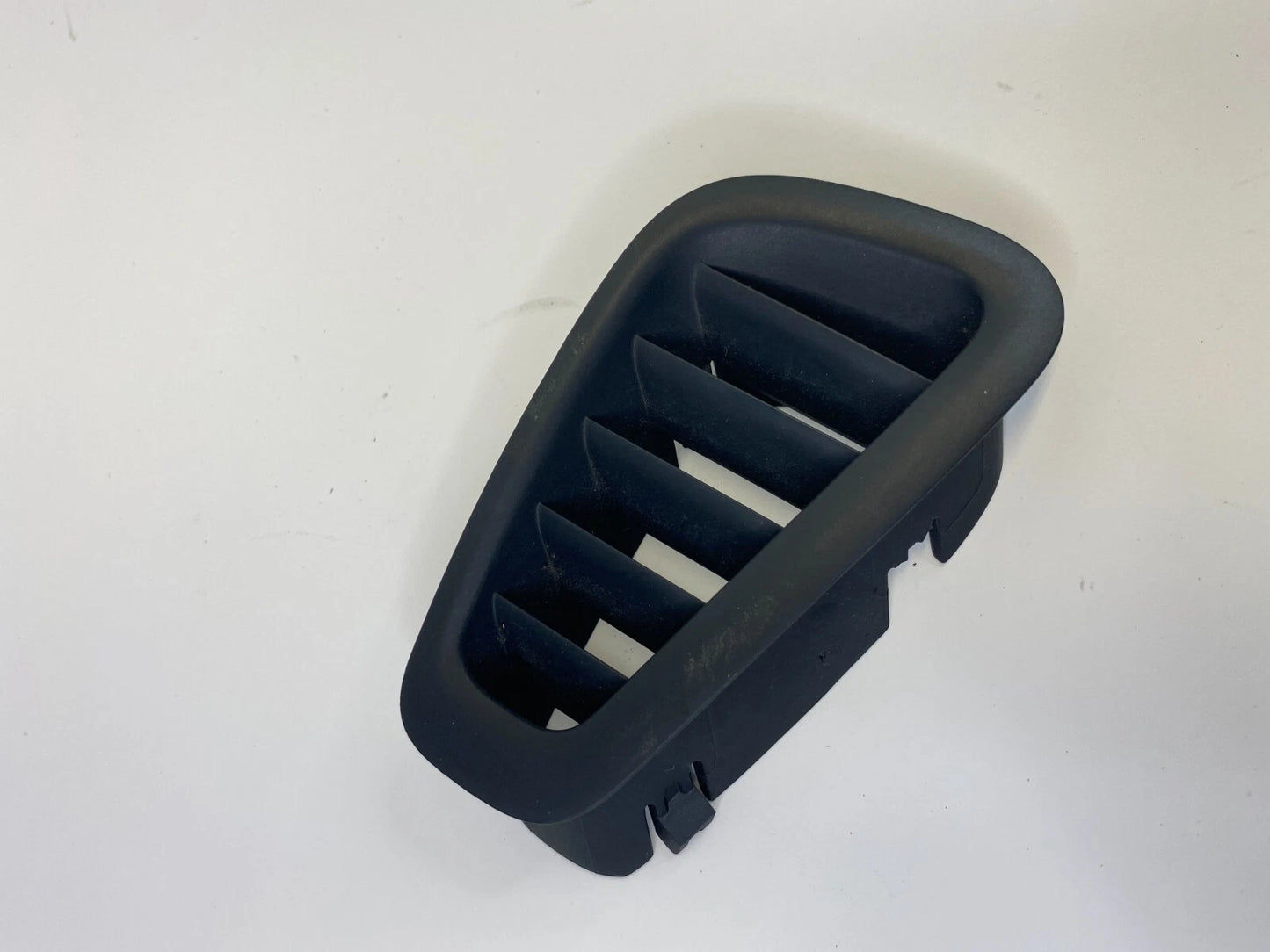 2013-2016 DODGE DART DASH RIGHT SIDE AIR VENT GRILLE DEFROSTER 1VV93TRMAA OEM