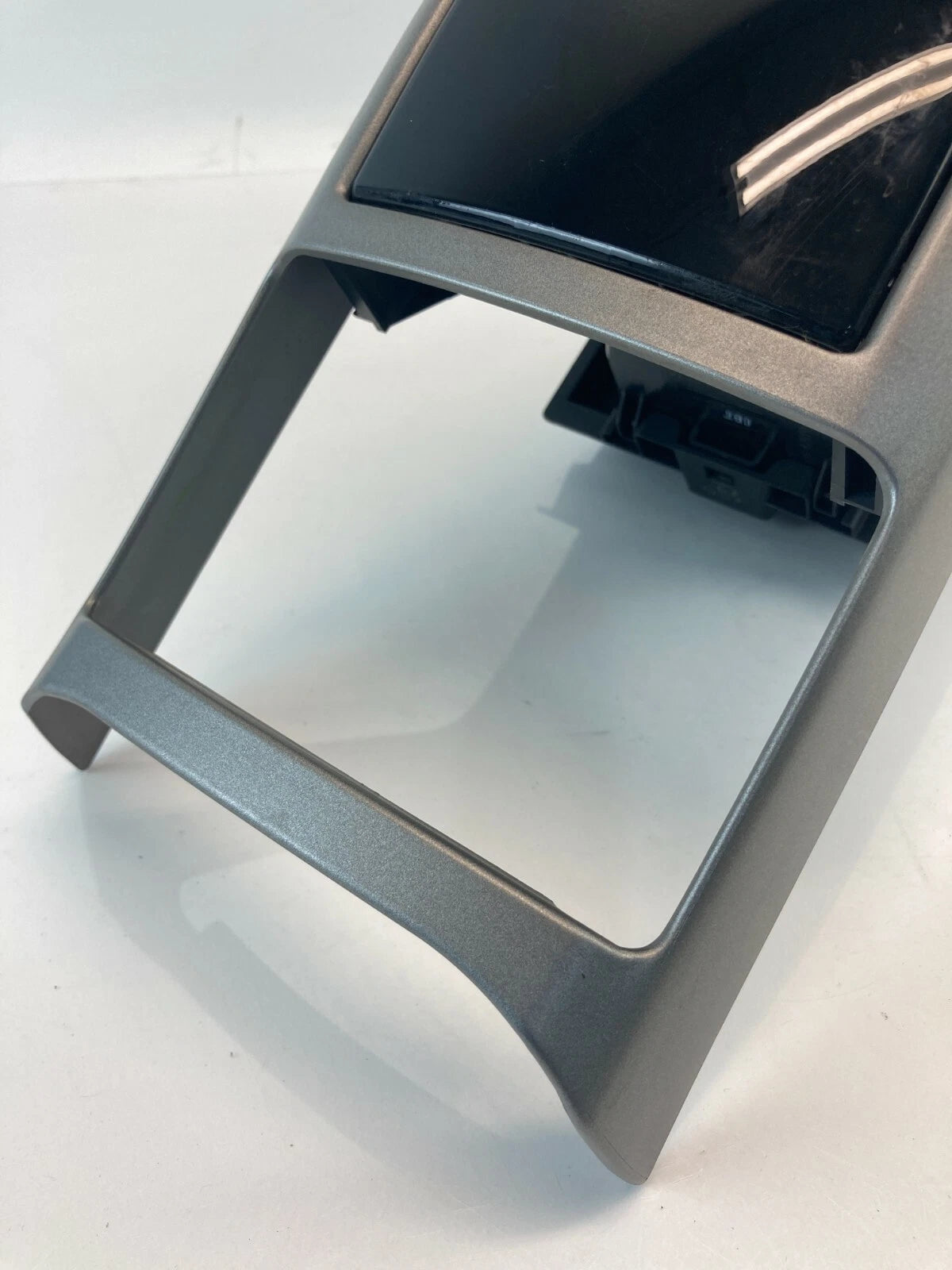 04 05 06 07 08 09 TOYOTA PRIUS FRONT CENTER CONSOLE CUP HOLDER 1A823-0066 OEM