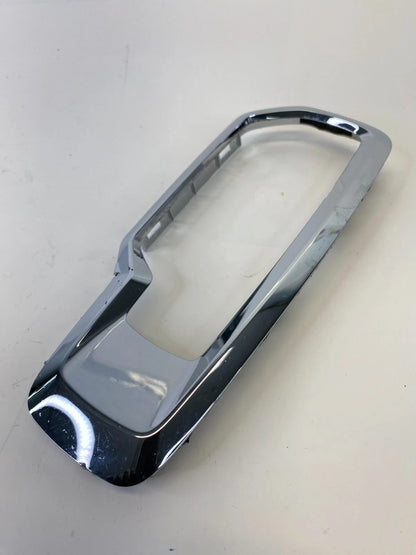 07-17 CHEVY EQUINOX CENTER CONSOLE GEAR SHIFTER BEZEL TRIM CHROME 20885260 OEM