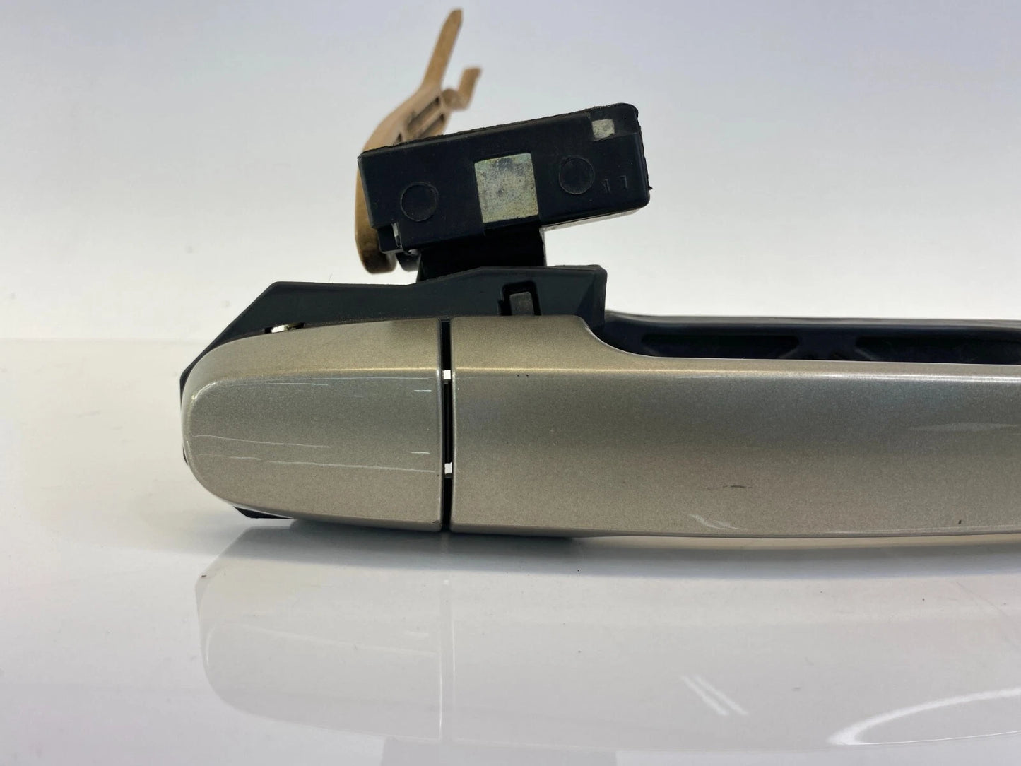2004-2009 TOYOTA PRIUS REAR RIGHT SIDE EXTERIOR DOOR HANDLE ASSEMBLY OEM