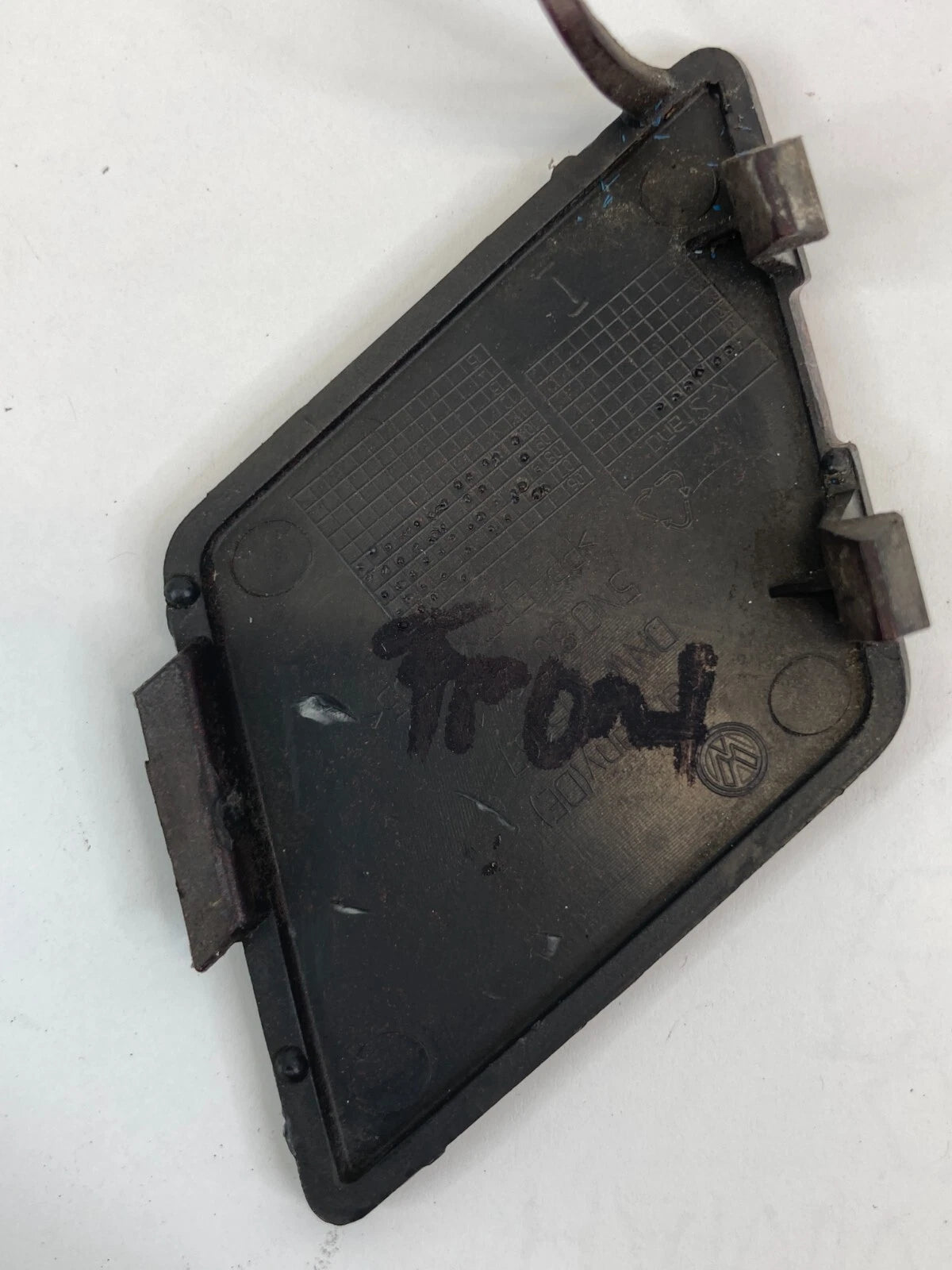 2009 2010 2011 VW VOLKSWAGEN TIGUAN SUV TOW EYE CAP COVER TRIM 5N0-807-241 OEM