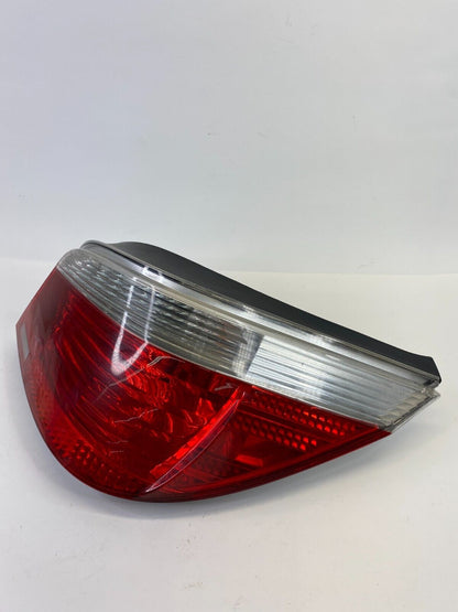 2004-2007 BMW 530i Sedan Rear Right Passenger Side Taillight Tail Lamp 7165740