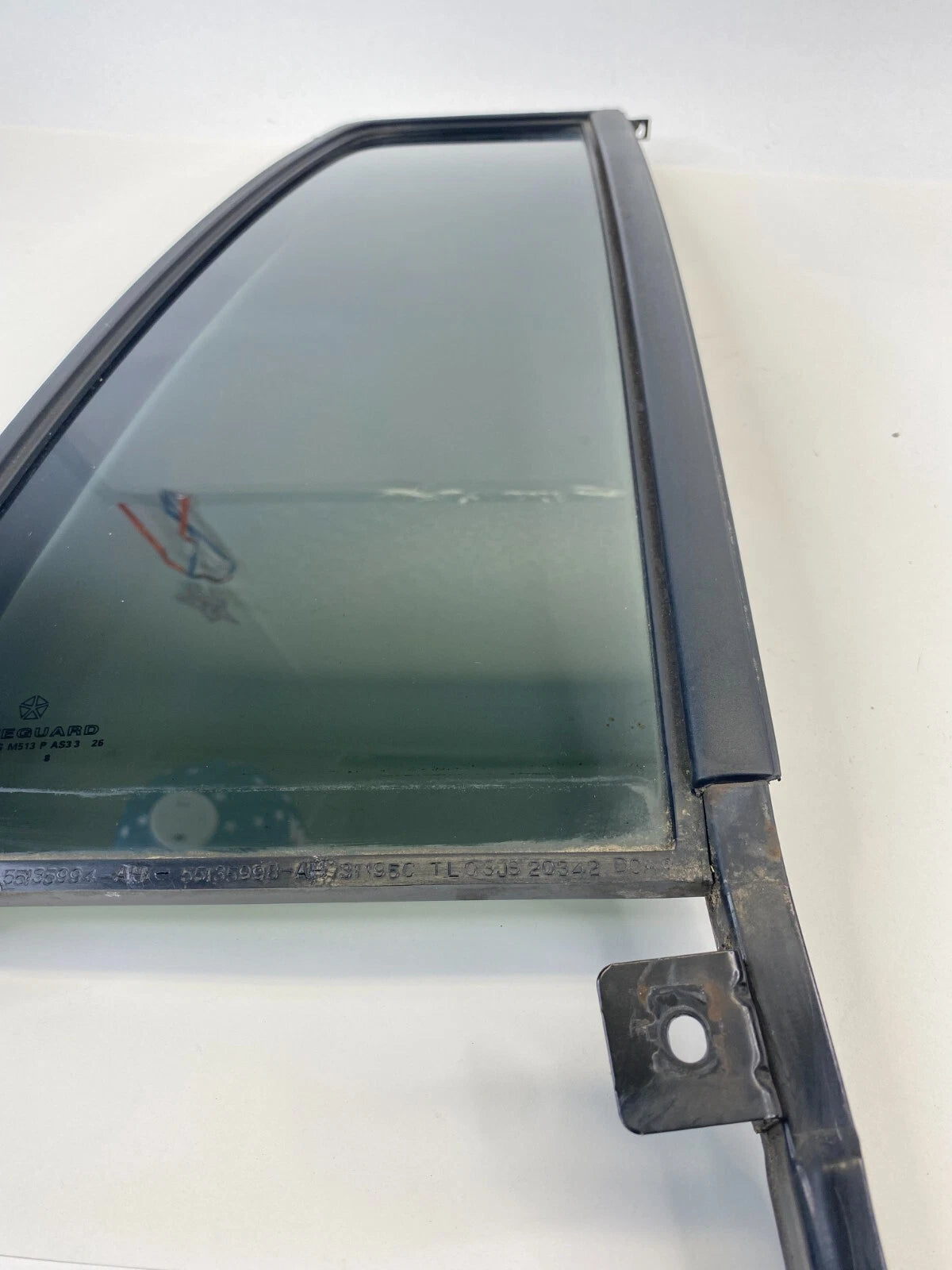 2001-2004 JEEP GRAND CHEROKEE REAR RIGHT SIDE REAR DOOR WINDOW VENT FIXED GLASS