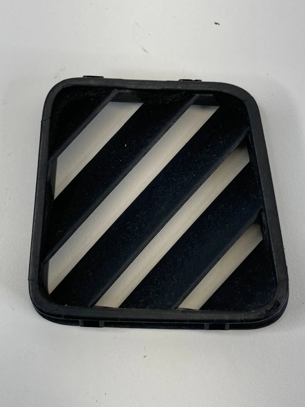 2009-2017 JEEP PATRIOT DASH RIGHT UPPER FRONT AIR VENT DEFROSTER GRILLE GRILL