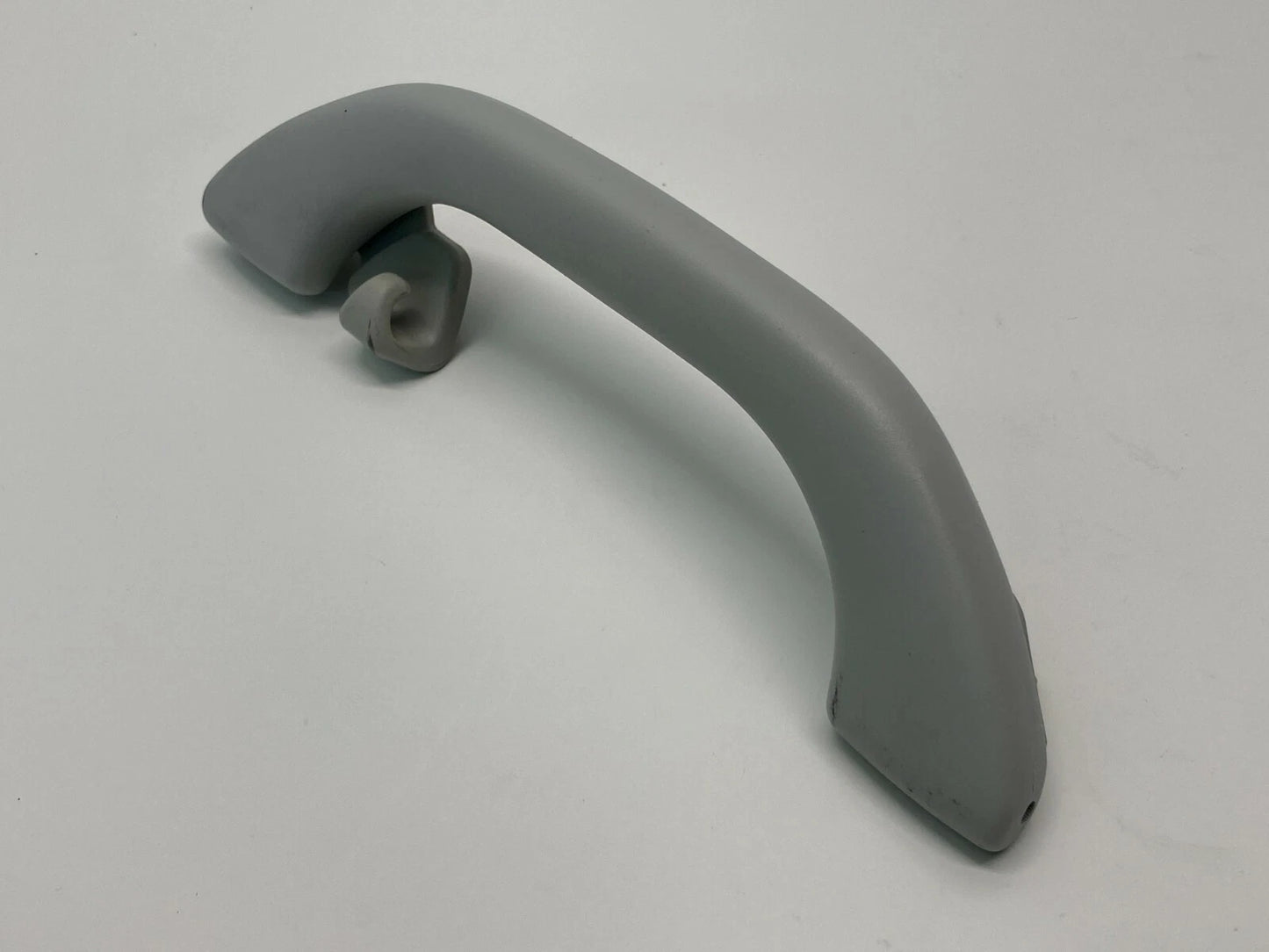 2001-2003 VOLKSWAGEN PASSAT REAR RIGHT SIDE ROOF GRAB GRIP HANDLE 3B0-857-608-B